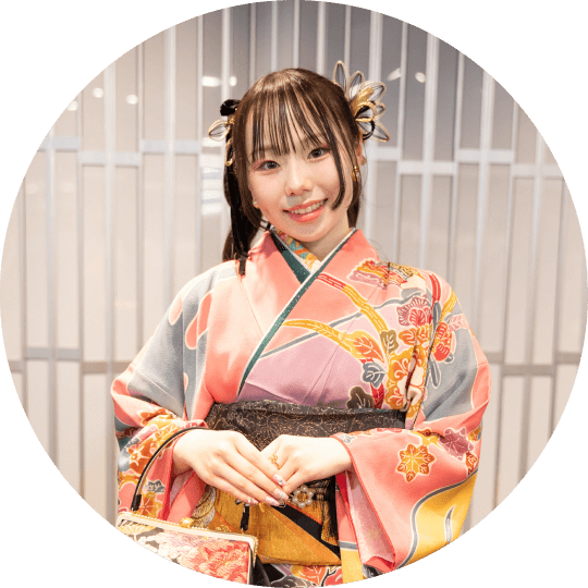 可愛らしくもお上品なもこもこ白ショール
