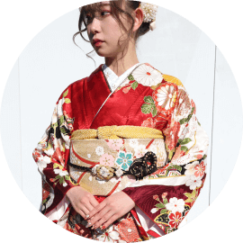 さりげないお花の刺繡がおしゃれな半襟