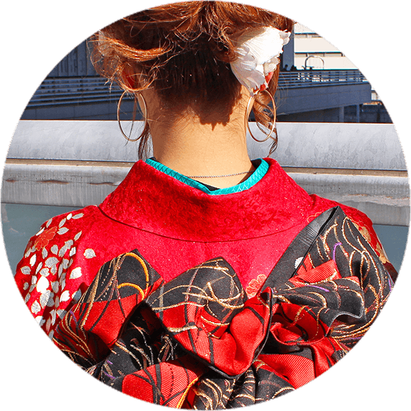 成人式振袖の赤い花柄刺繍半えりトータルコーデ
