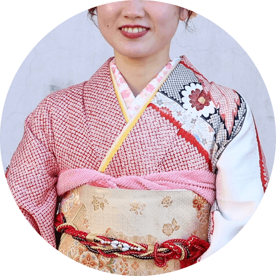 成人式振袖のピンクとベージュのお花半襟コーデ