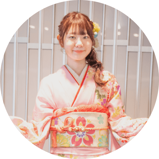成人式振袖のよく見るとわかる白のお花の半えりトータルコーデ