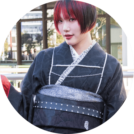 あの子とかぶらない！個性的で大人っぽい黒の帯結びコーデ