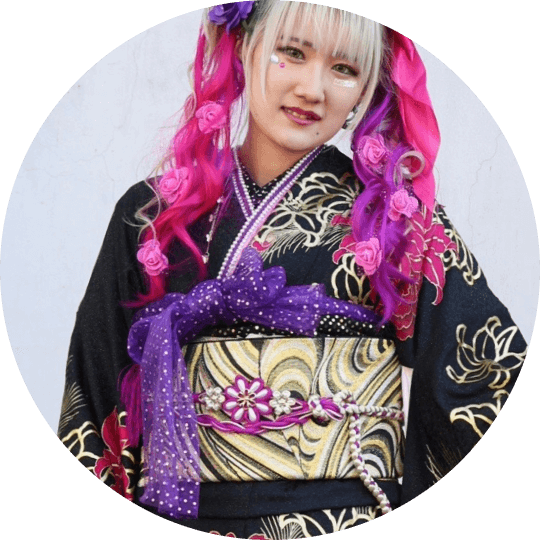 あの子とかぶらない！ゴールドの帯による華やかな振袖コーデ