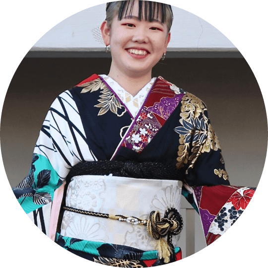 あの子とかぶらない！こなれ感のある黒の帯締めコーデ